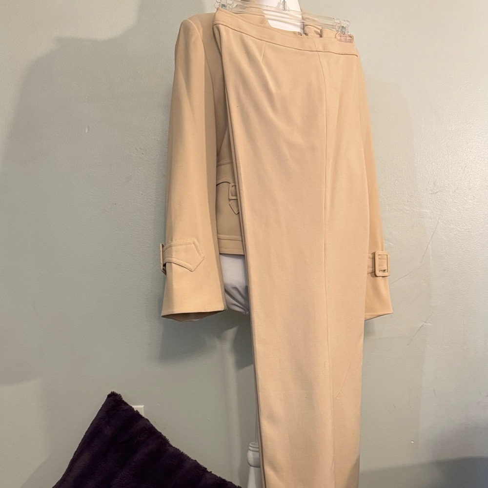 Elegant Beige Suit Set by Epic - Picture 8 of 13